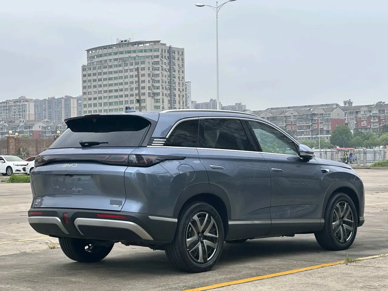 BYD 2025 Sea Lion 07 DM-i 1.5T Stepless 150 Pilot Edition Automatic Gear 6