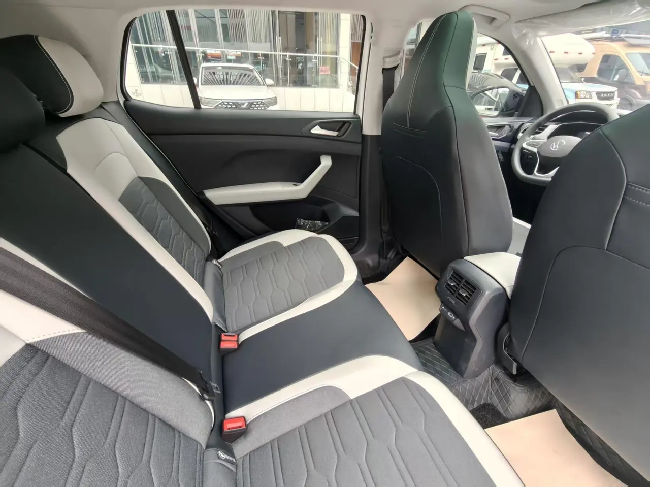 Volkswagen 2025 Tuyue New 1.5 Sharp Edition Automatic Gear 4