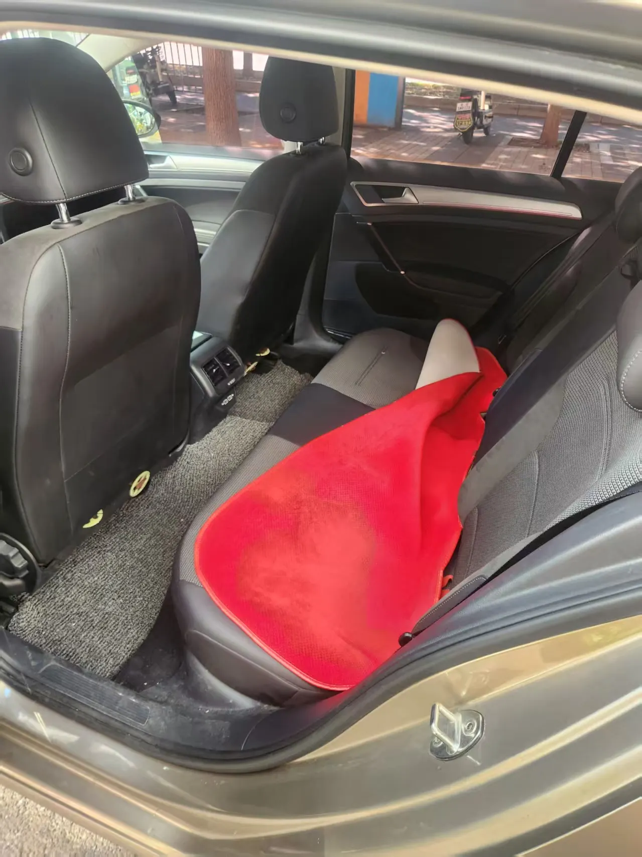 Volkswagen 2020 Golf 7 1.4TSI 280TSI Beloved Edition Comfortable Automatic 3