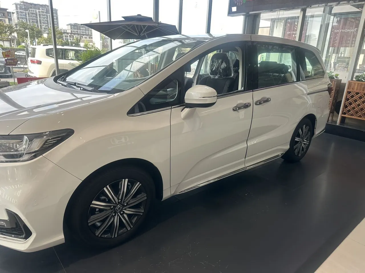 Honda 2026 Odyssey Hybrid 2.0 Stepless Sharp and Pleasant Edition Automatic Gear 2