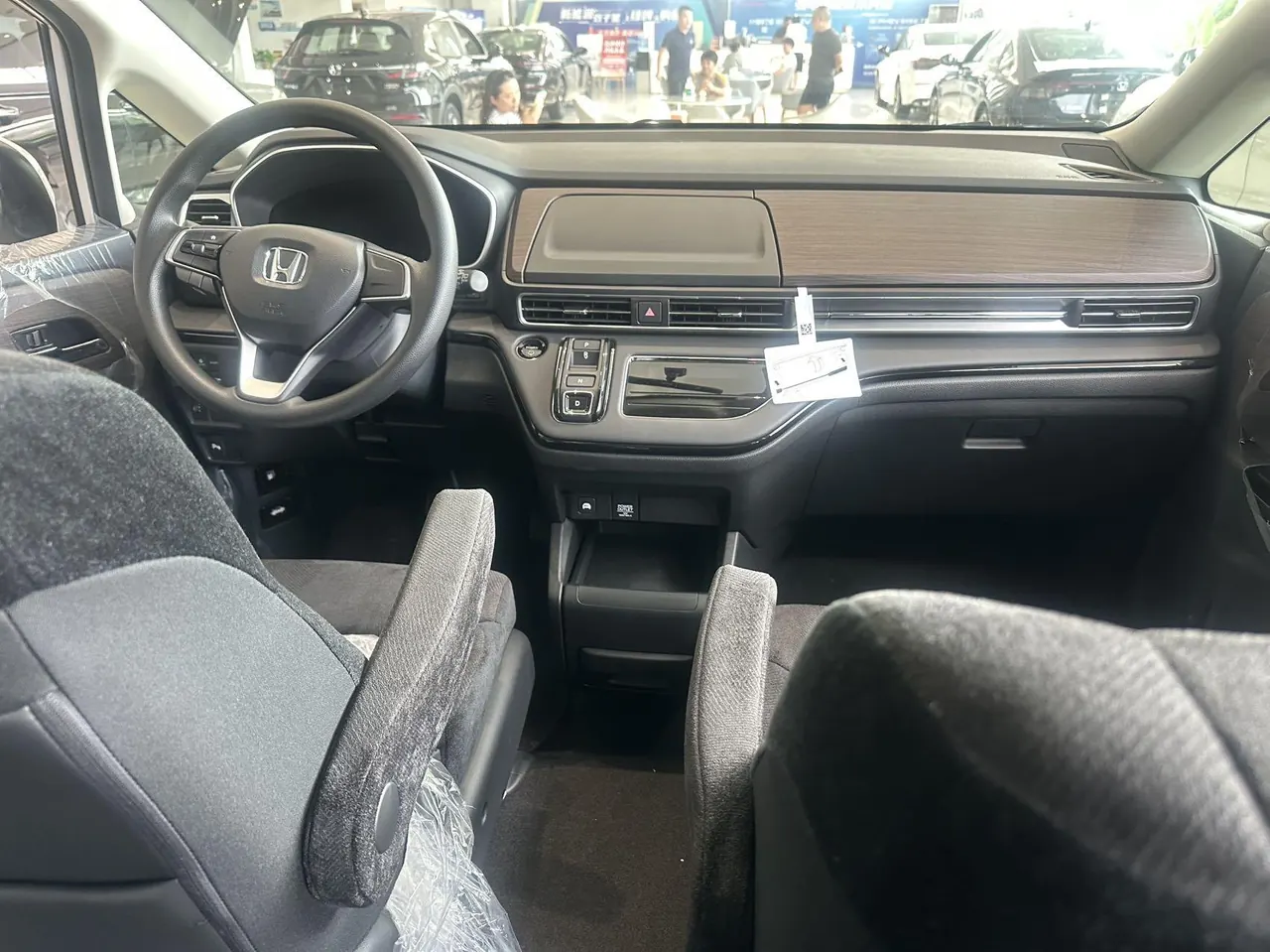 Honda 2026 Odyssey Hybrid 2.0 Stepless Sharp and Pleasant Edition Automatic Gear 5