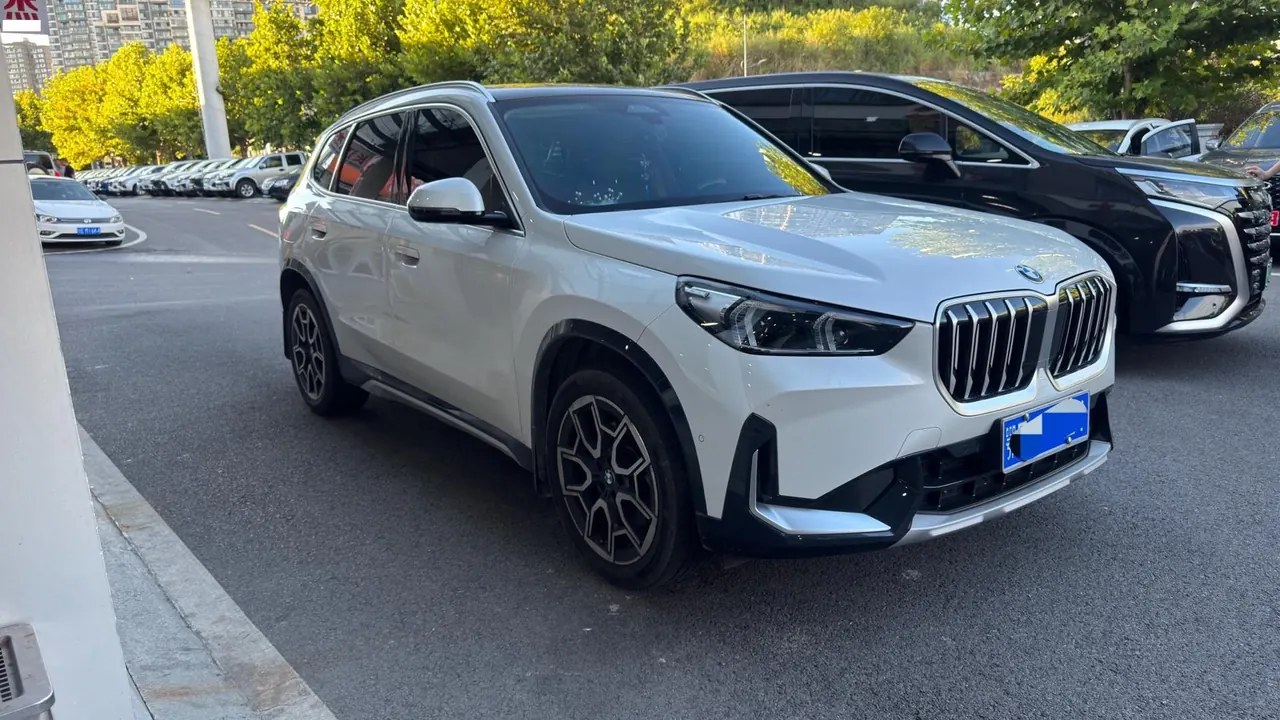 BMW 2026 X1 sDrive25Li 2.0T X design set automatic gear 3