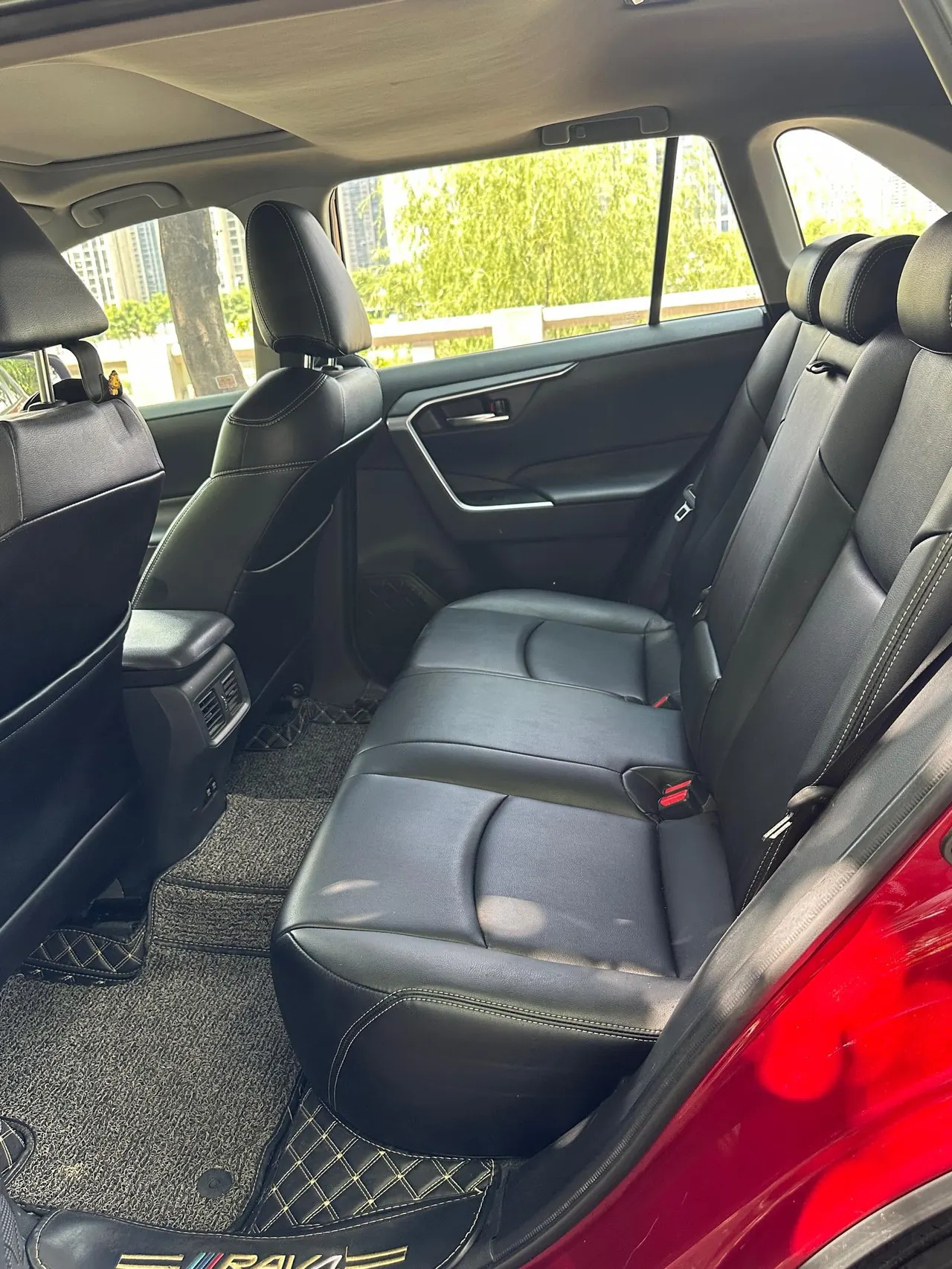 Toyota 2020 RAV4 Rongbo 2.0 Stepless Two-Drive Fashion Edition Automatic Gear 8