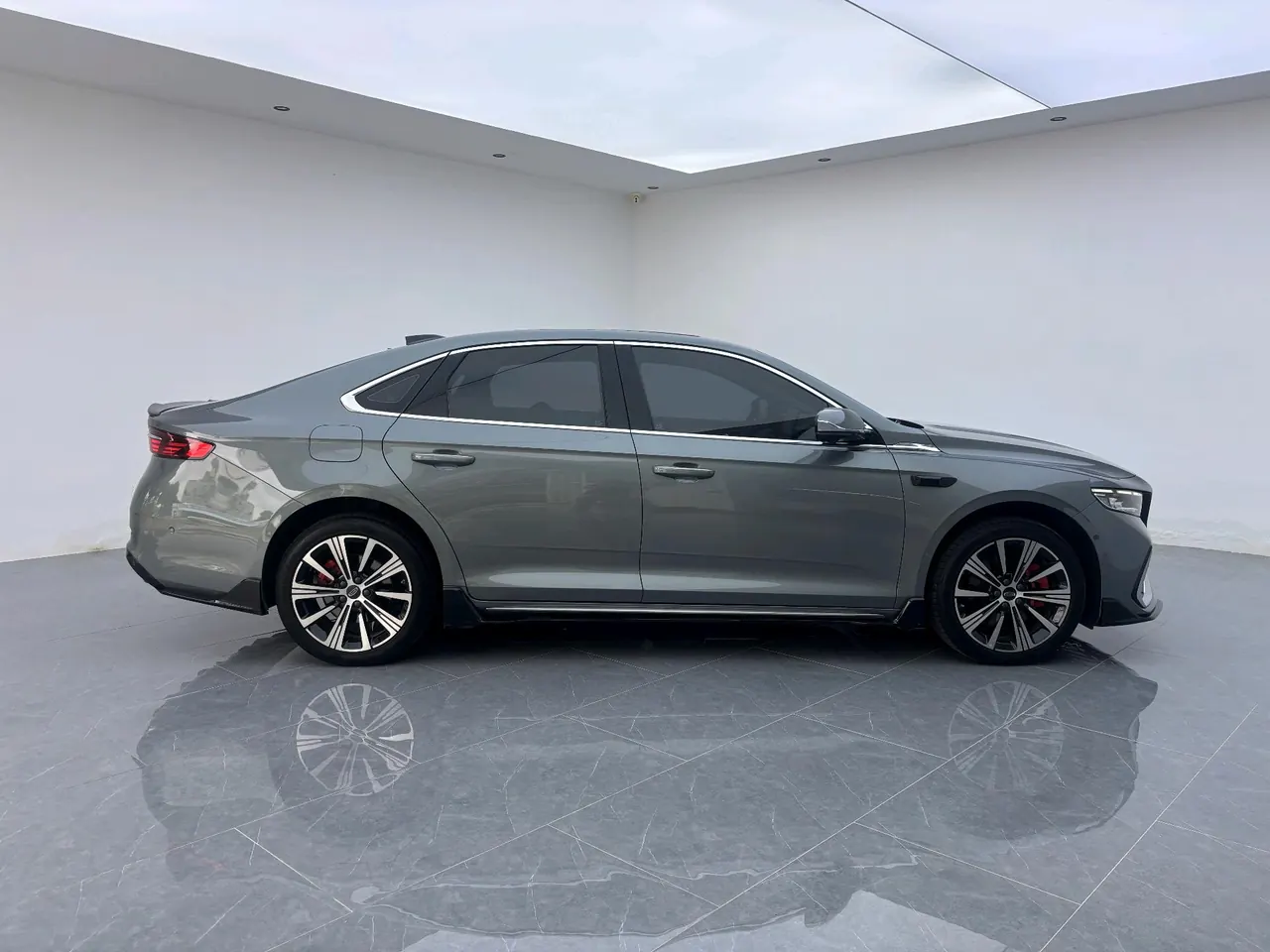 Geely 2026 xingrui 2.0TD oriental obsidian full moon version automatic gear 7