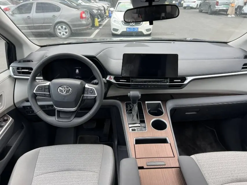 Toyota 2026 Sana 2.5 Stepless Two-Drive Comfort Edition Automatic Transmission 5