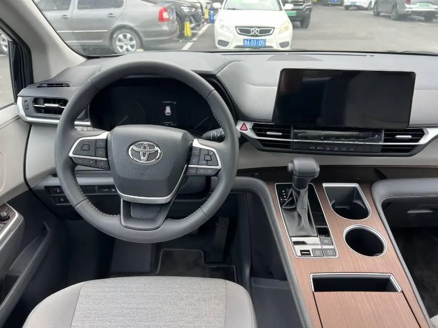 Toyota 2026 Sana 2.5 Stepless Two-Drive Comfort Edition Automatic Transmission 6