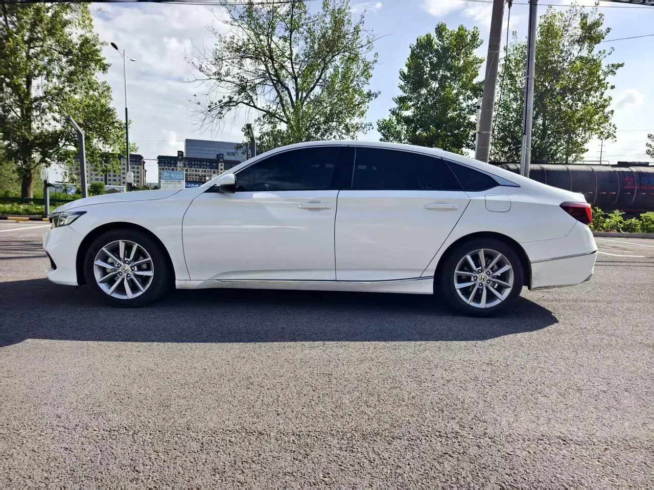 Honda 2022 10th Generation Accord 1.5T Stepless 260TURBO Deluxe Automatic Gear 3