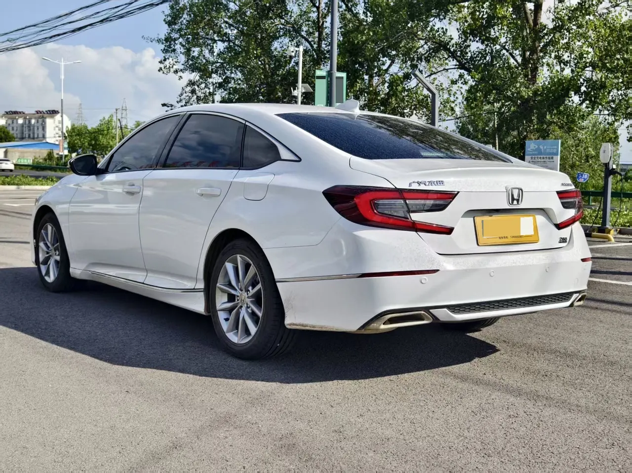 Honda 2022 10th Generation Accord 1.5T Stepless 260TURBO Deluxe Automatic Gear 4