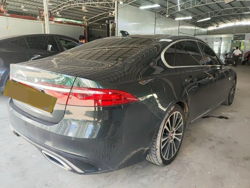 Jaguar 2022 XFL 2.0T P 12500.00g Drive Enjoy Deluxe Edition Automatic Gear 7