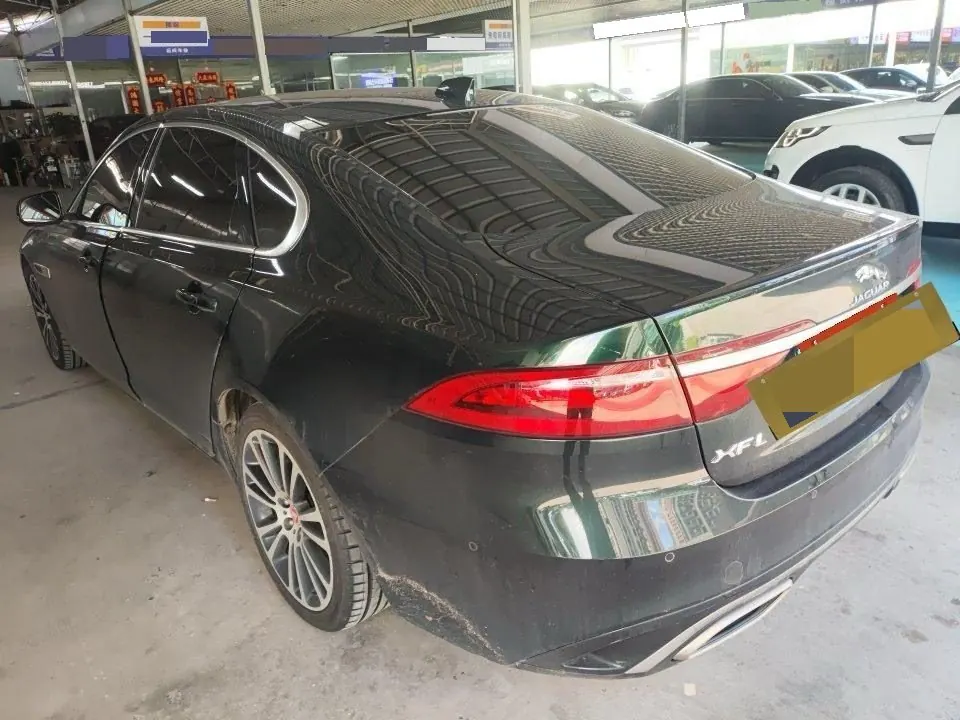 Jaguar 2022 XFL 2.0T P 12500.00g Drive Enjoy Deluxe Edition Automatic Gear 8
