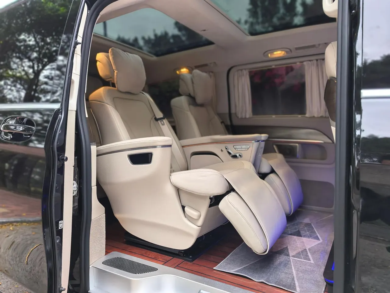 Mercedes Benz V 2022V 260 L 2.0T Deluxe Edition Automatic Gear 13