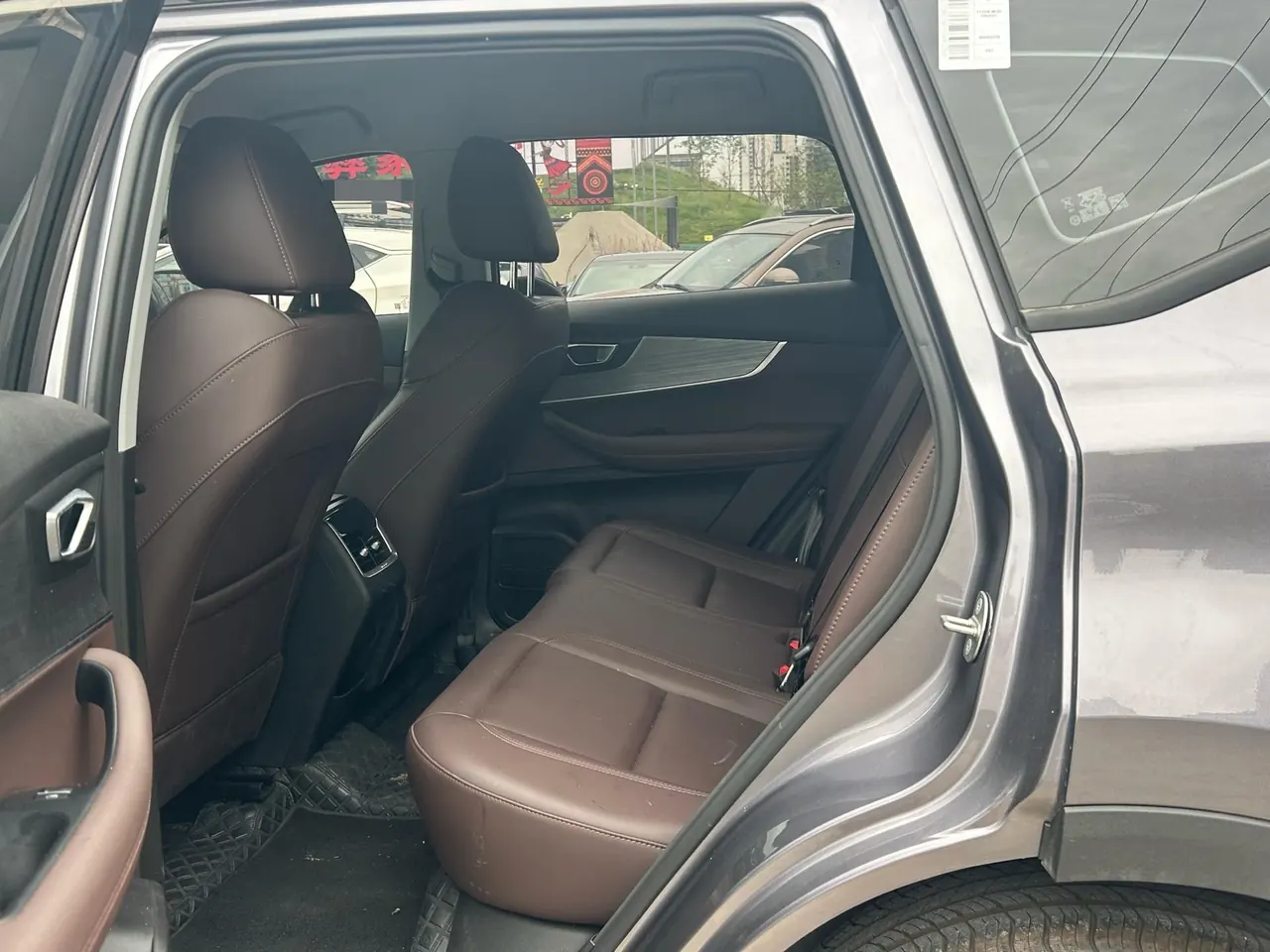 Chery 2025 Ruihu 7 1.5T Stepless Excellence Deluxe Automatic Gear 4