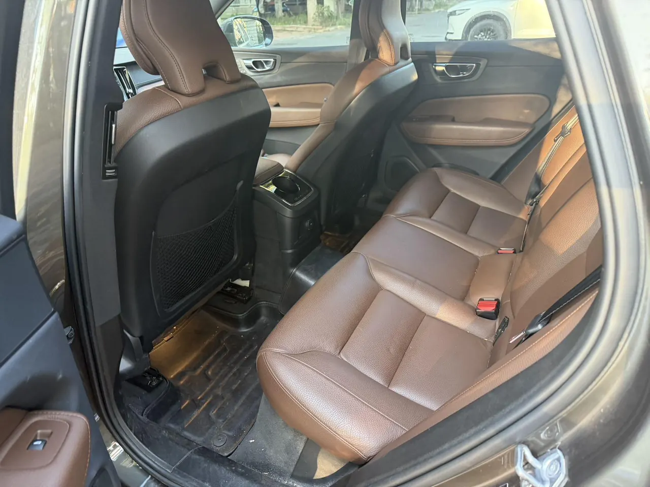 Volvo XC60 New Energy 2022 XC60 PHEV 2.0T T8 Four-wheel Drive Zhiyuan Deluxe Edition Automatic Gear 3