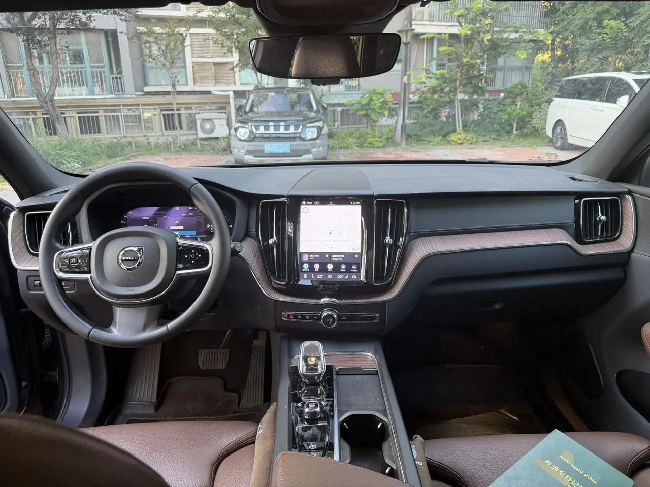 Volvo XC60 New Energy 2022 XC60 PHEV 2.0T T8 Four-wheel Drive Zhiyuan Deluxe Edition Automatic Gear 4