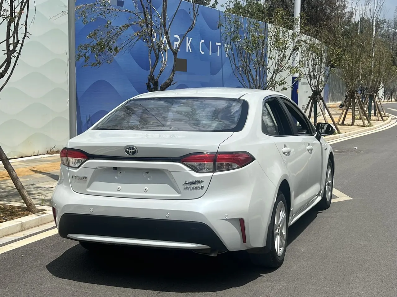 Toyota 2022 Lei Ling Shuangqing 1.8H Stepless Deluxe Edition Automatic Gear 7