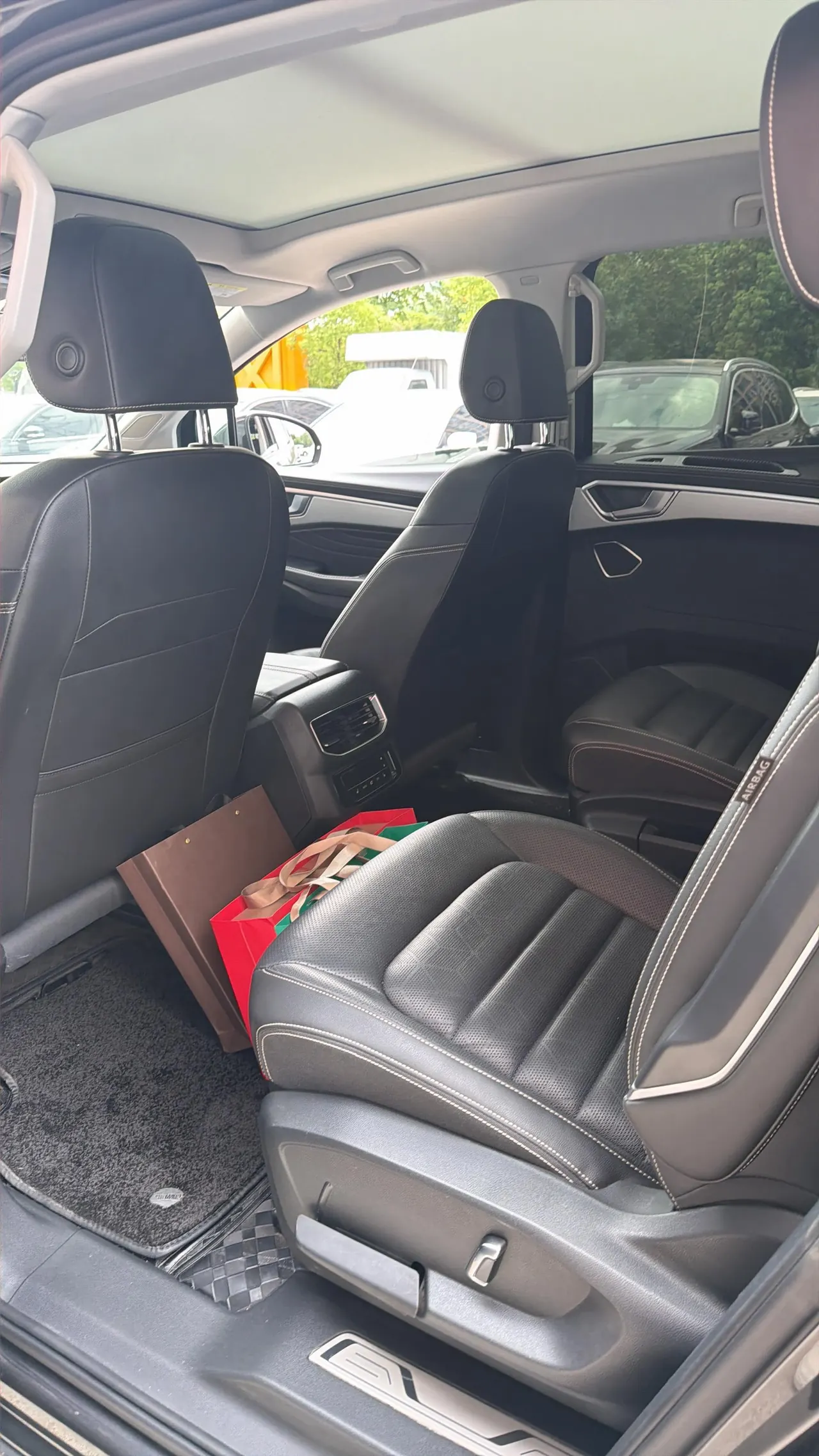 Volkswagen 2022 model range 2.0TSI 380TSI four-wheel drive luxury version Pro6 automatic gear 3
