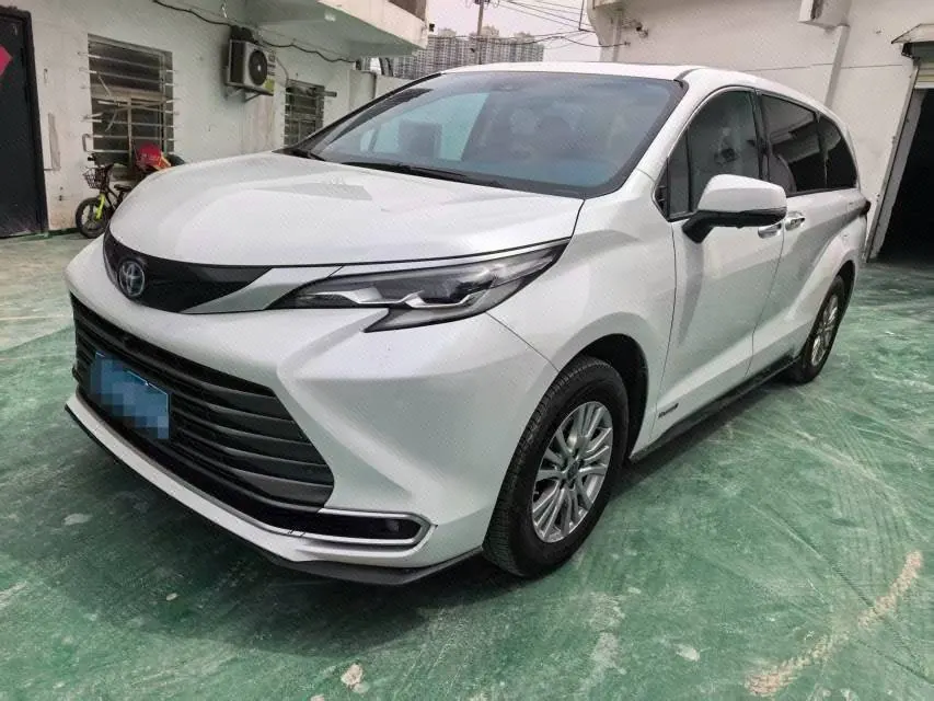 Open image lightbox: Toyota 2024 Sana 2.5 Stepless Comfort Edition Automatic Gear