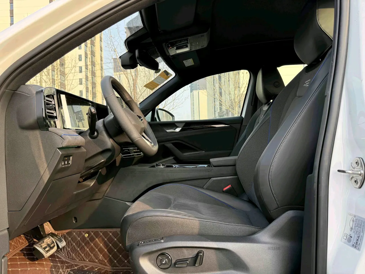 Volkswagen 2024 Tiguan L PRO 2.0TSI 380TSI Four-wheel Drive R-Line Smart Edition Automatic Gear 3