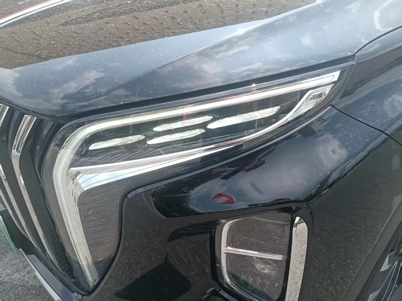 HongQi 2024 HS7 PHEV 2.0T Two-Drive Flag Edition 6-seat Automatic Gear 3