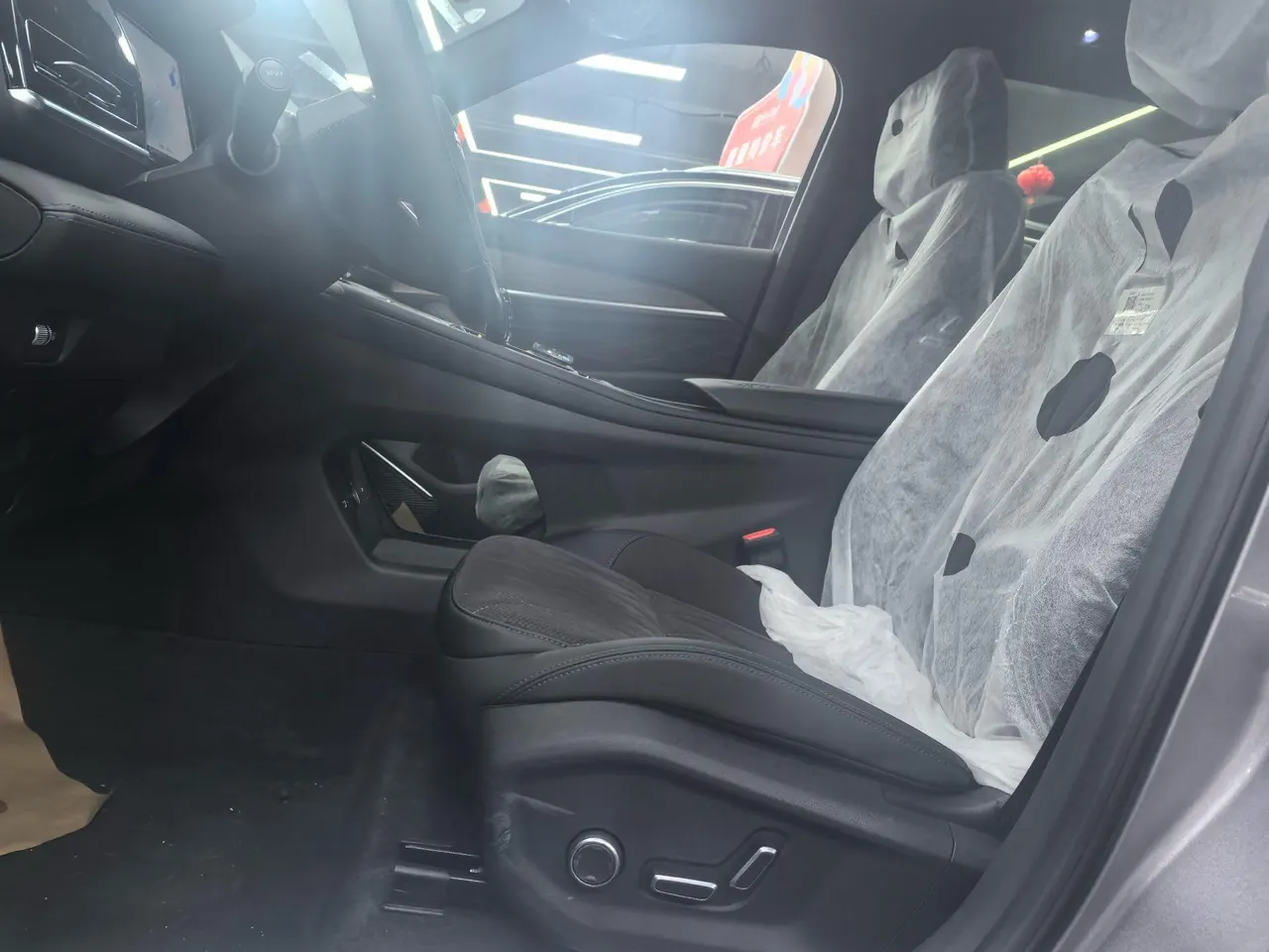 Geely 2025 XingyueL (Monjaro) 2.0TD Oriental Yao Star-Gazing Edition Automatic Transmission 2