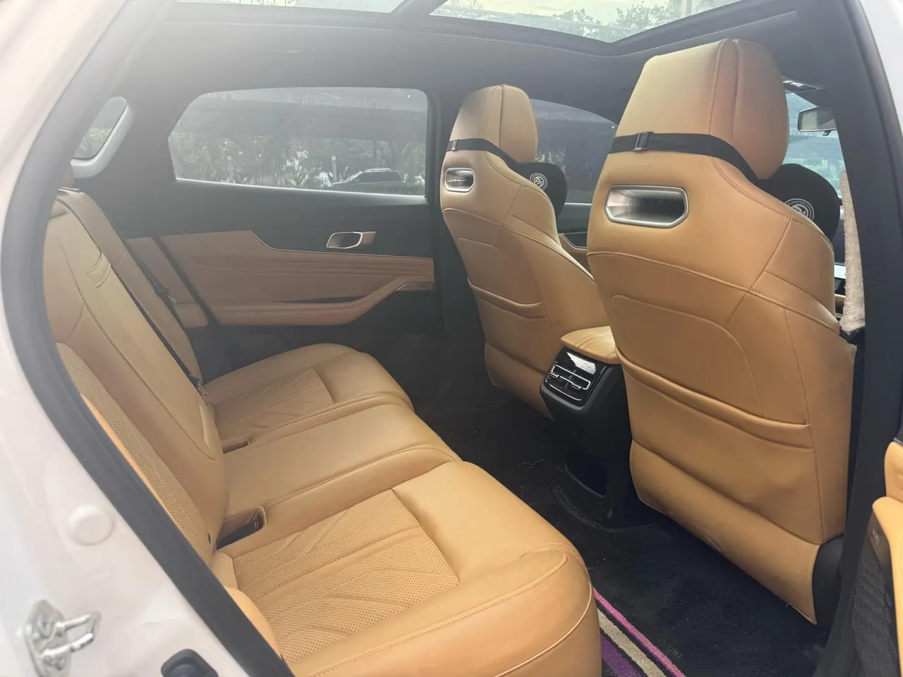 ChangAn 2024 UNI-K 2.0T Two-Drive Yuesang Automatic Gear 3