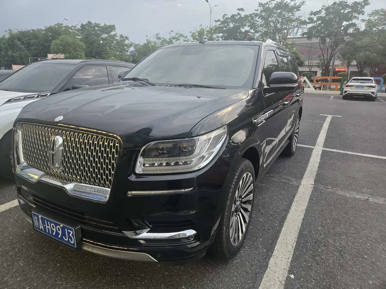 Lincoln Navigator (Imported) 2020 Navigator 3.5T Distinguished Edition Automatic Gear - View 1