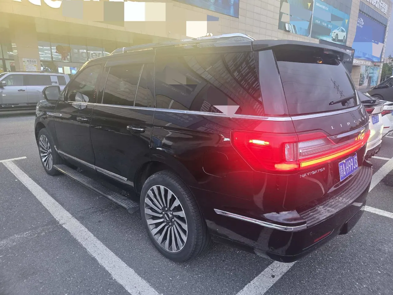 Lincoln Navigator (Imported) 2020 Navigator 3.5T Distinguished Edition Automatic Gear 3