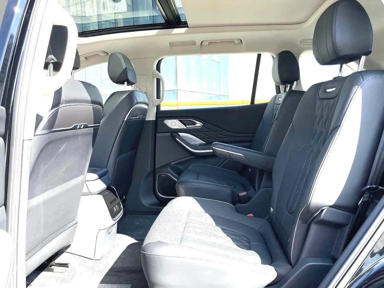 HongQi 2024 HS7 PHEV 2.0T 4-wheel drive flag smooth version 6-seat automatic gear 9