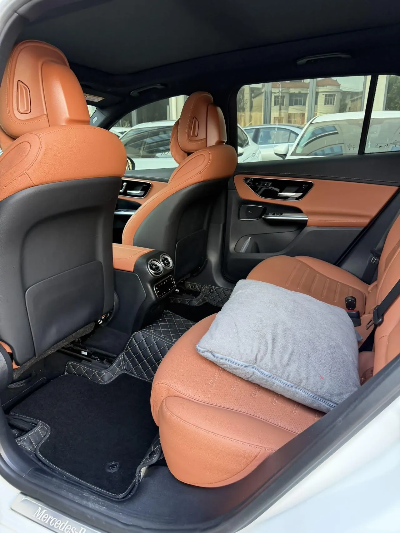 Mercedes Benz 2025 GLC 300 L 4MATIC 48V 2.0T dynamic 5-seat automatic gear 5