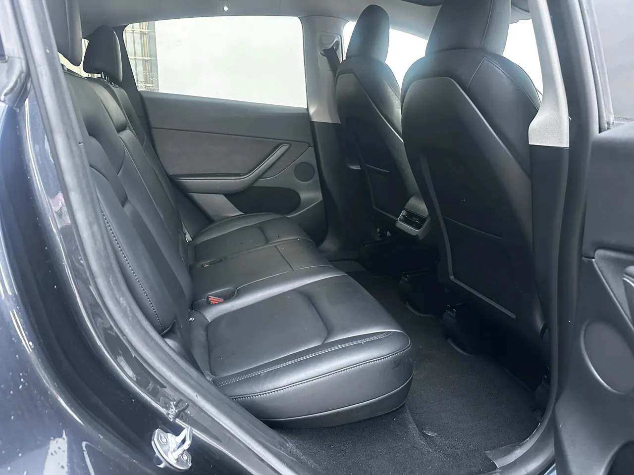 Tesla 2024 Model Y rear-wheel drive version automatic transmission 3