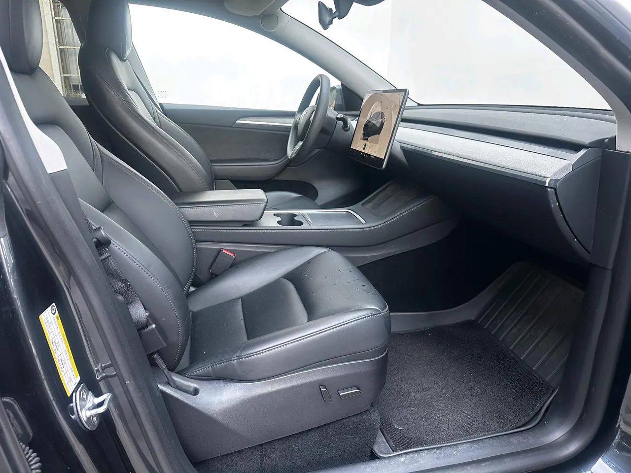 Tesla 2024 Model Y rear-wheel drive version automatic transmission 5