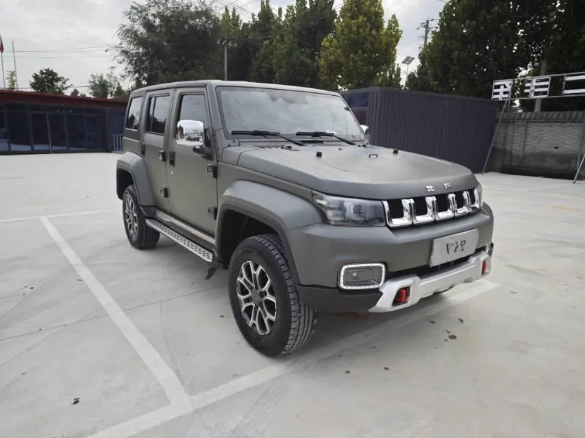 Beijing 2020 BJ40 2.0T 4-wheel drive city hunter version chivalrous automatic gear 3
