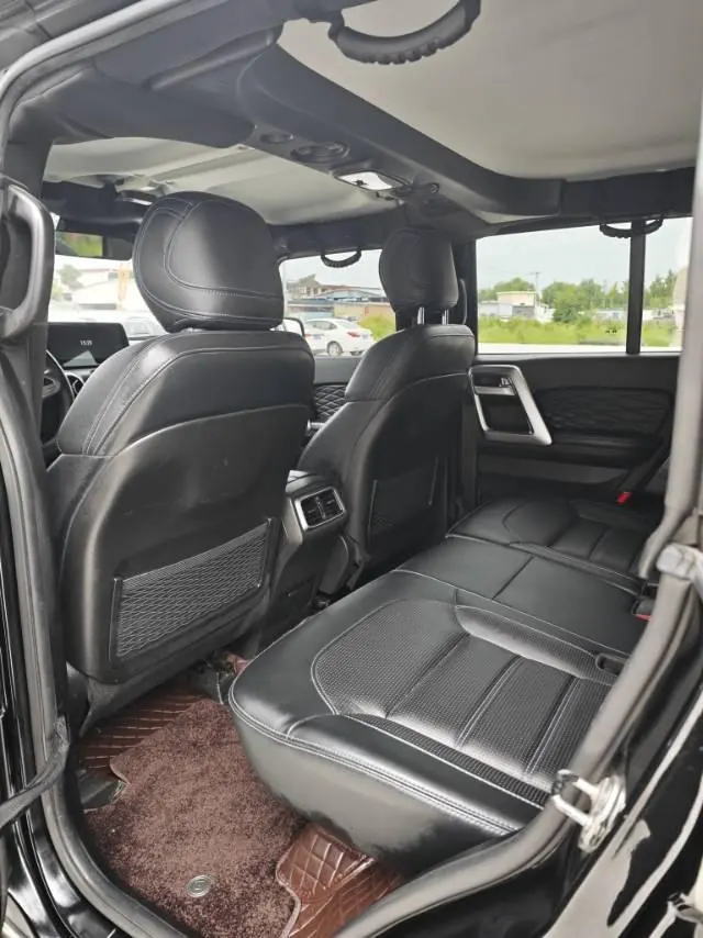 Beijing 2020 BJ40 2.0T 4-wheel drive city hunter version chivalrous automatic gear 9