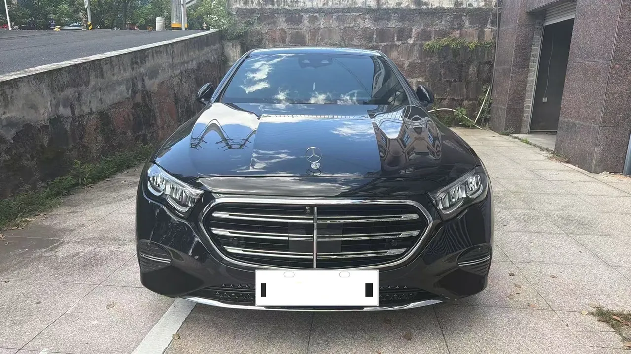 Mercedes Benz E Class 2024 E 300 L 48V 2.0T Luxury Automatic Gear 2