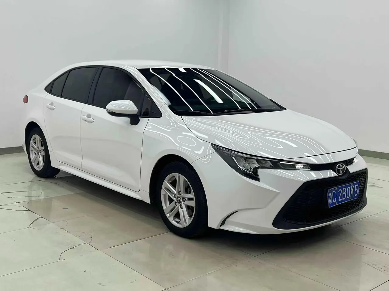 Toyota 2022 Lei Ling 1.2T Stepless 185T Deluxe Automatic Gear 2