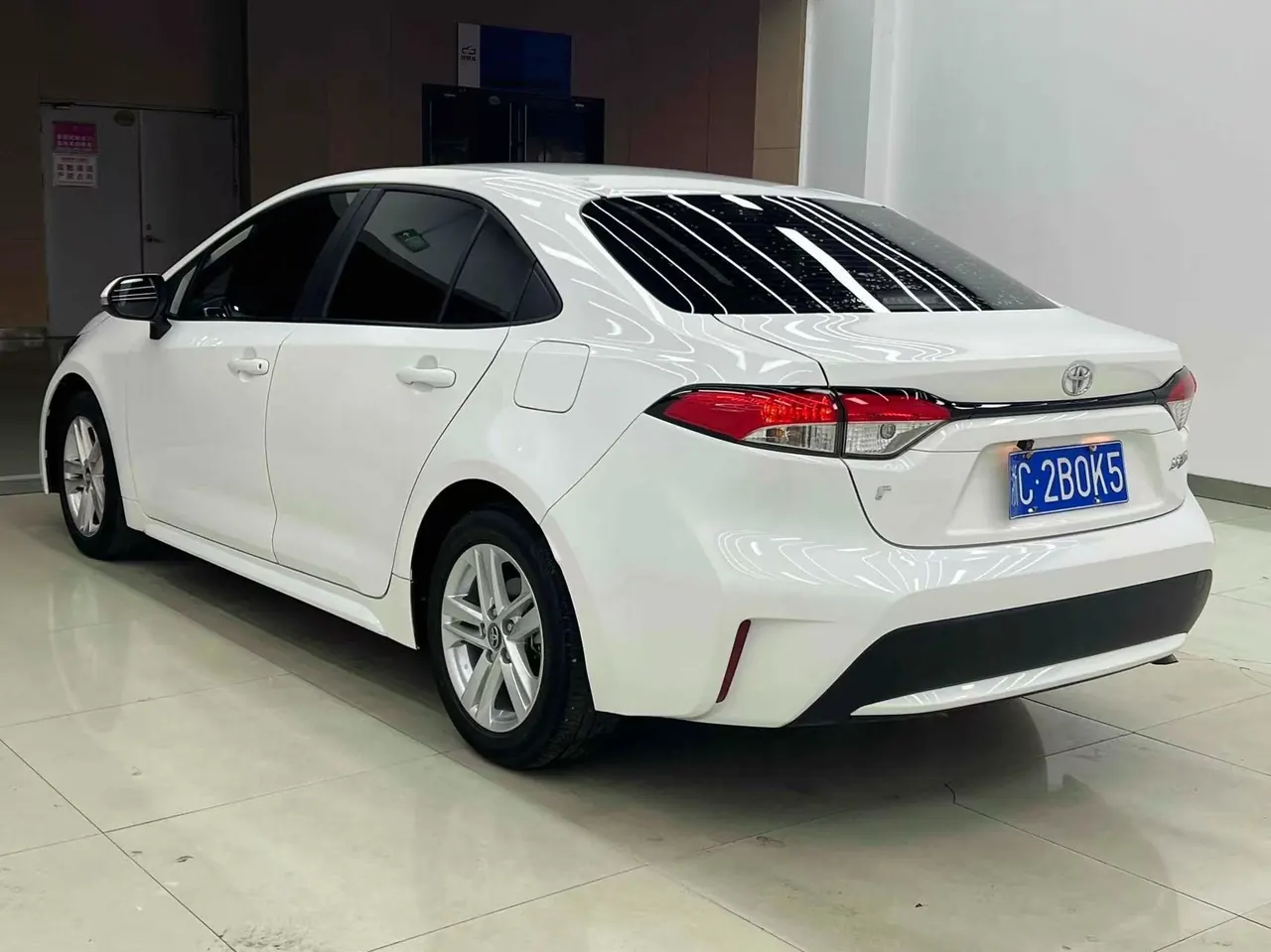 Toyota 2022 Lei Ling 1.2T Stepless 185T Deluxe Automatic Gear 3