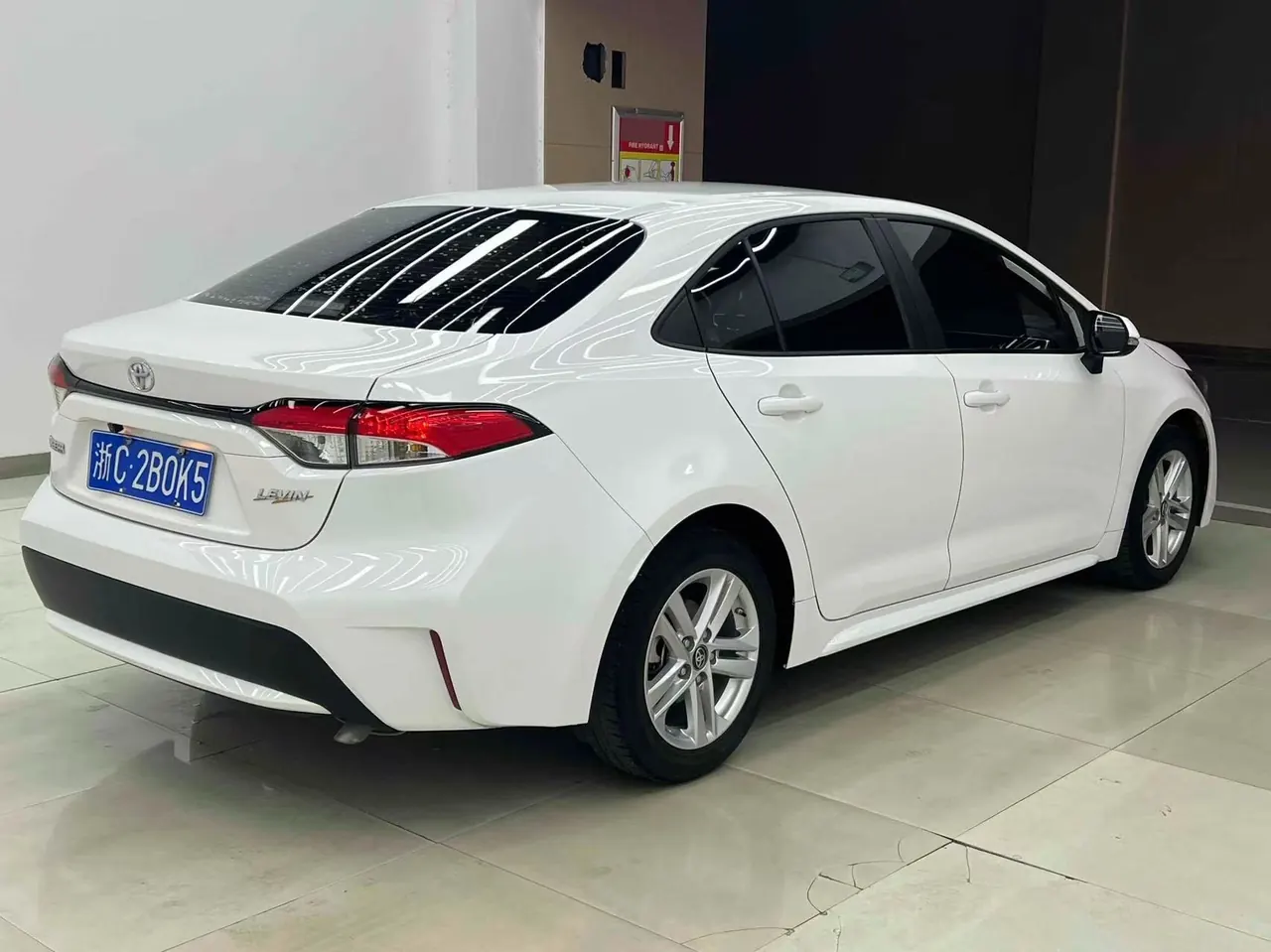 Toyota 2022 Lei Ling 1.2T Stepless 185T Deluxe Automatic Gear 4