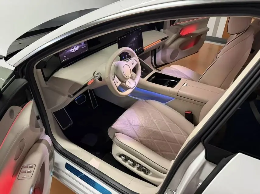 Luxeed 2024 S9 Ultra 4-wheel drive flagship automatic gear 3