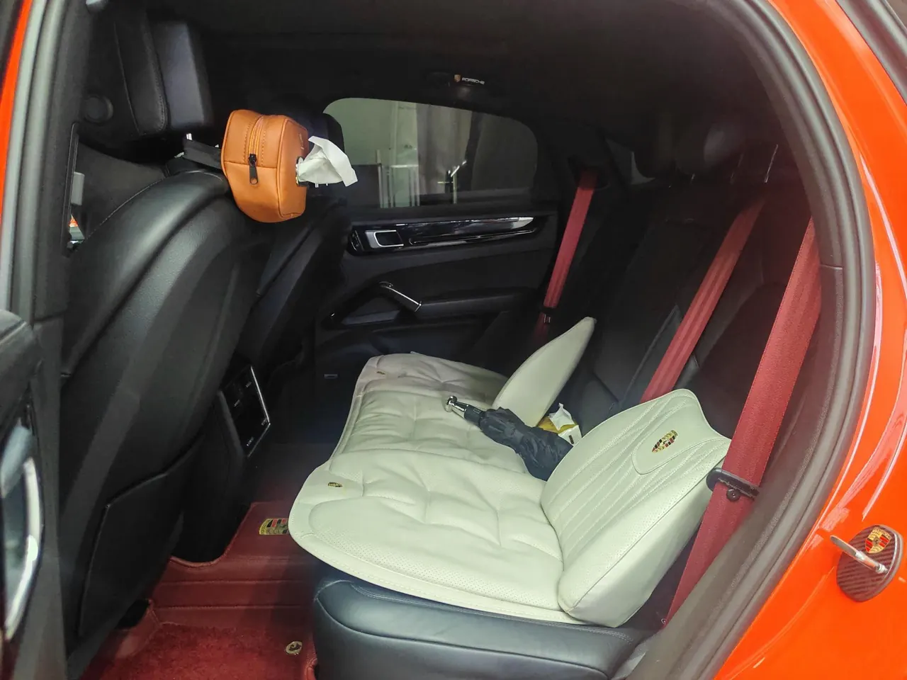 Porsche Cayenne New Energy (Imported) 2020 Cayenne Oil and Electric Hybrid 2.0T Automatic Gear 7