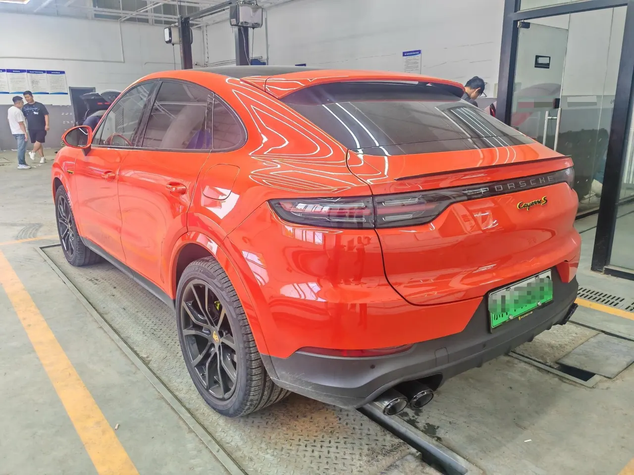 Porsche Cayenne New Energy (Imported) 2020 Cayenne Oil and Electric Hybrid 2.0T Automatic Gear 8