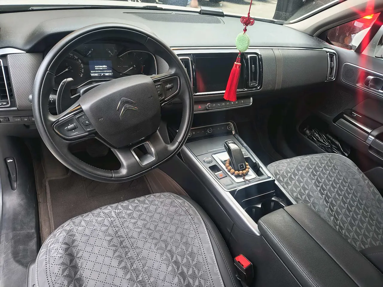 Citroen 2020 C6 1.8THP 400THP luxury automatic gear 3