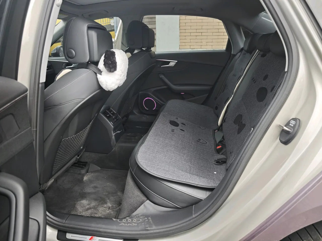 Audi 2020 A4L 2.0TFSI 40TFSI Fashion Dynamic Automatic 5