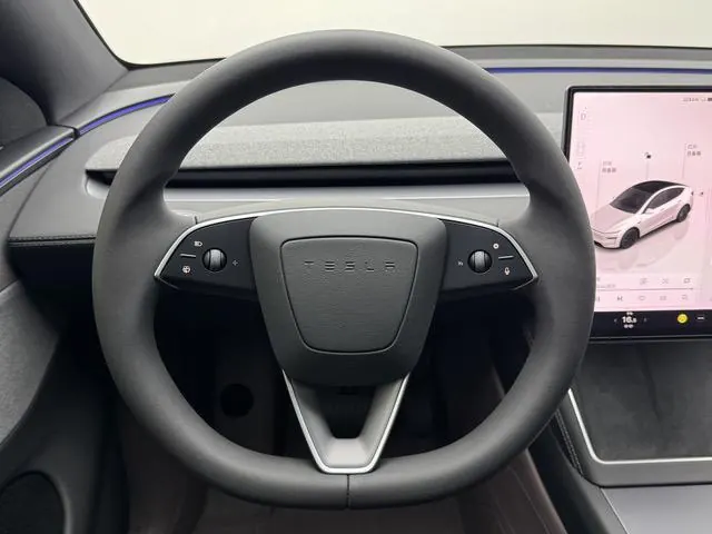 Tesla 2026 Model Y Rear-Wheel-Drive Automatic 3