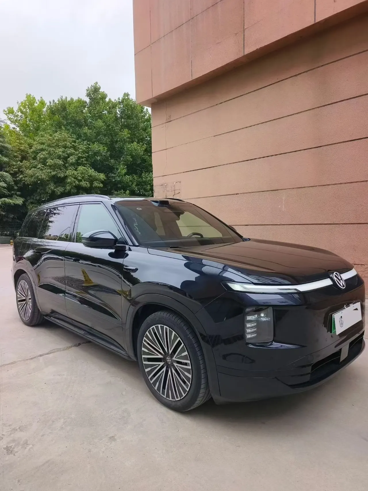Volkswagen 2026 ID.ERA 9X Max 4-wheel drive automatic gear 3