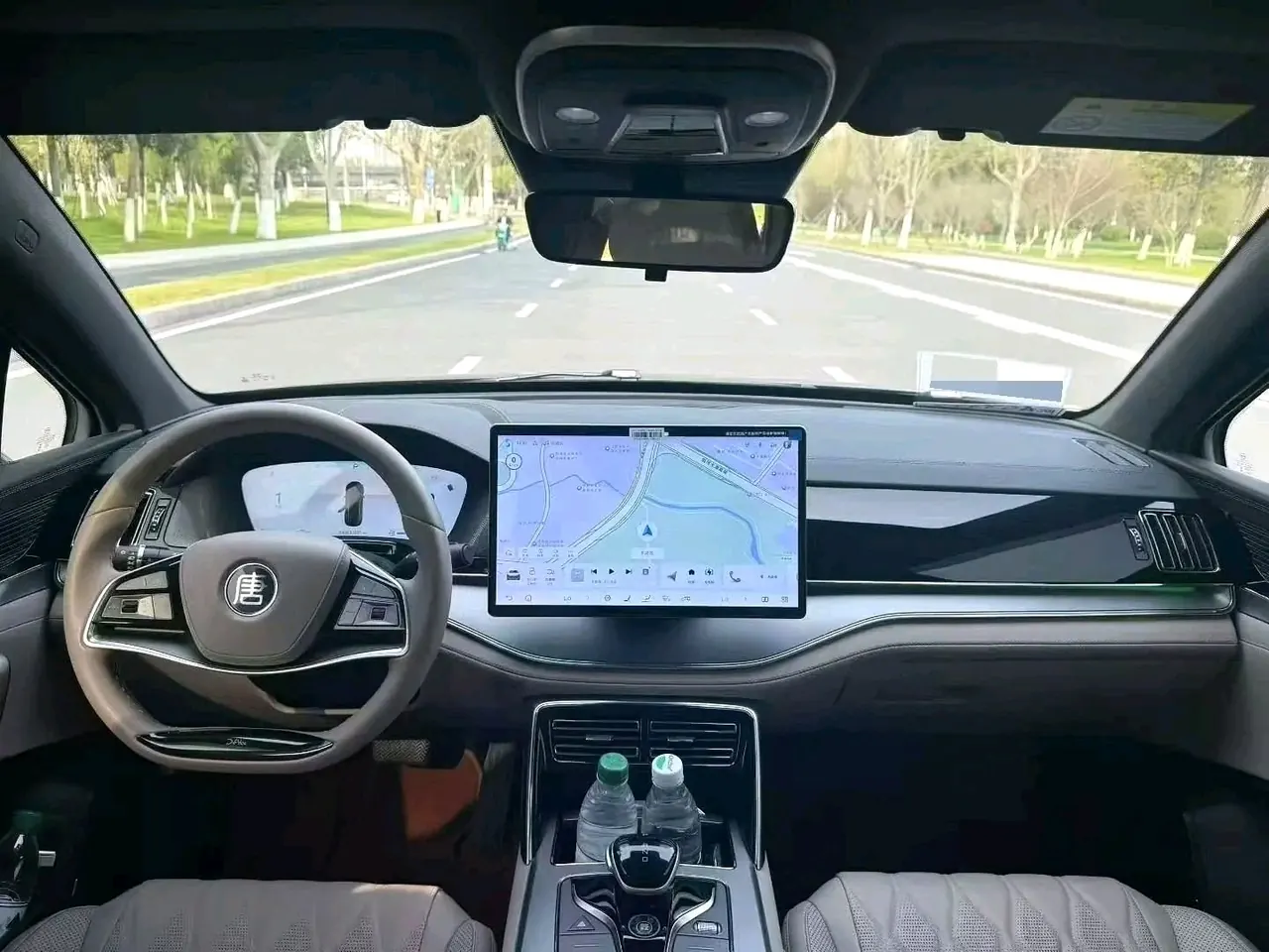BYD Tang New Energy 2024 Tang DM-i 1.5T Stepless Glory Edition 112KM Honorable Automatic Gear 4