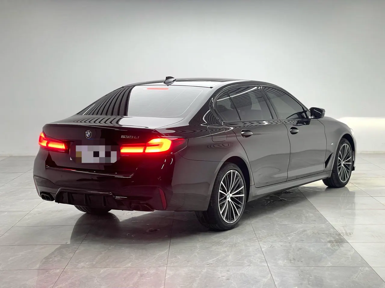 BMW 5 Series 2021 530Li 2.0T Leading M Sports Suit Automatic Gear 7