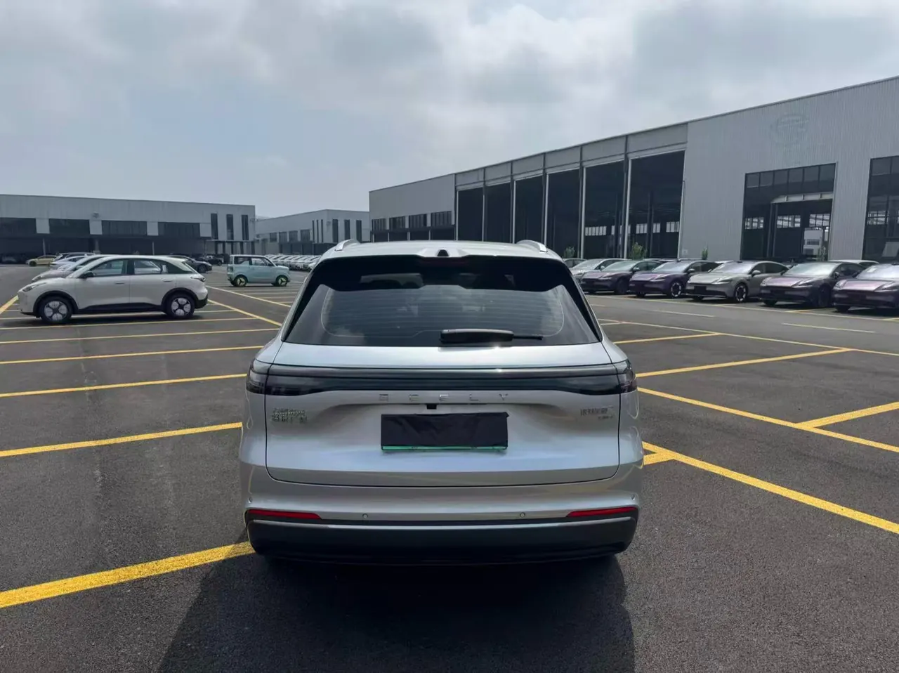 Geely Galaxy 2026 Starship 7 EM-i 1.5 135km Starship Edition Automatic Gear 5