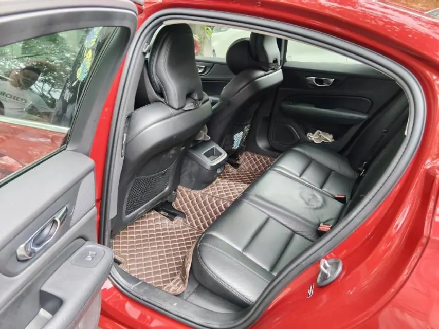 Volvo 2021 S60 2.0T T4 Zhiyuan Deluxe Edition Automatic Gear 6