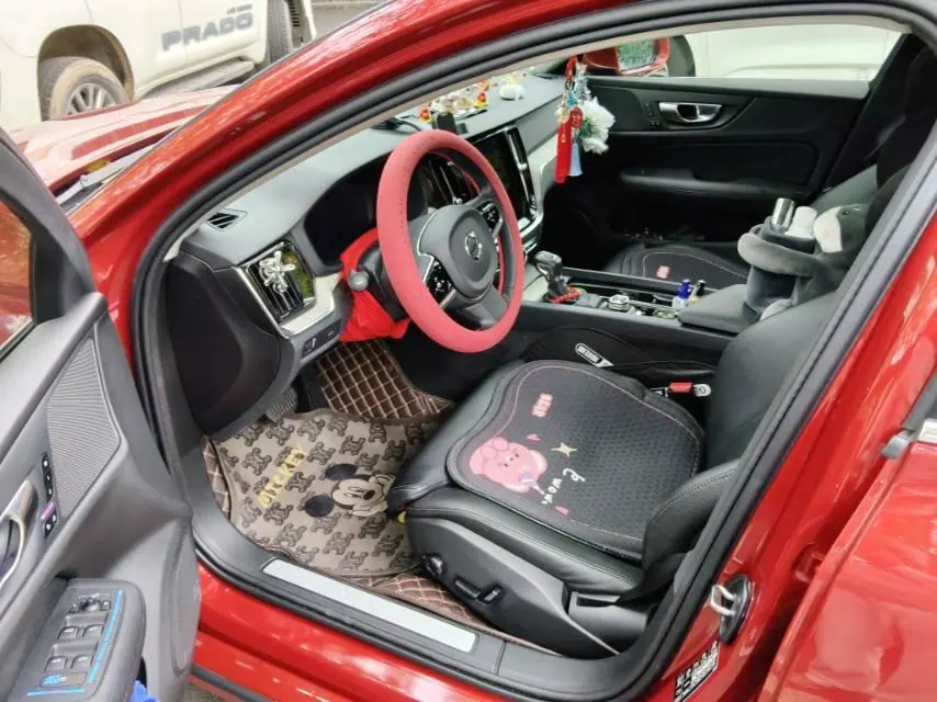 Volvo 2021 S60 2.0T T4 Zhiyuan Deluxe Edition Automatic Gear 8