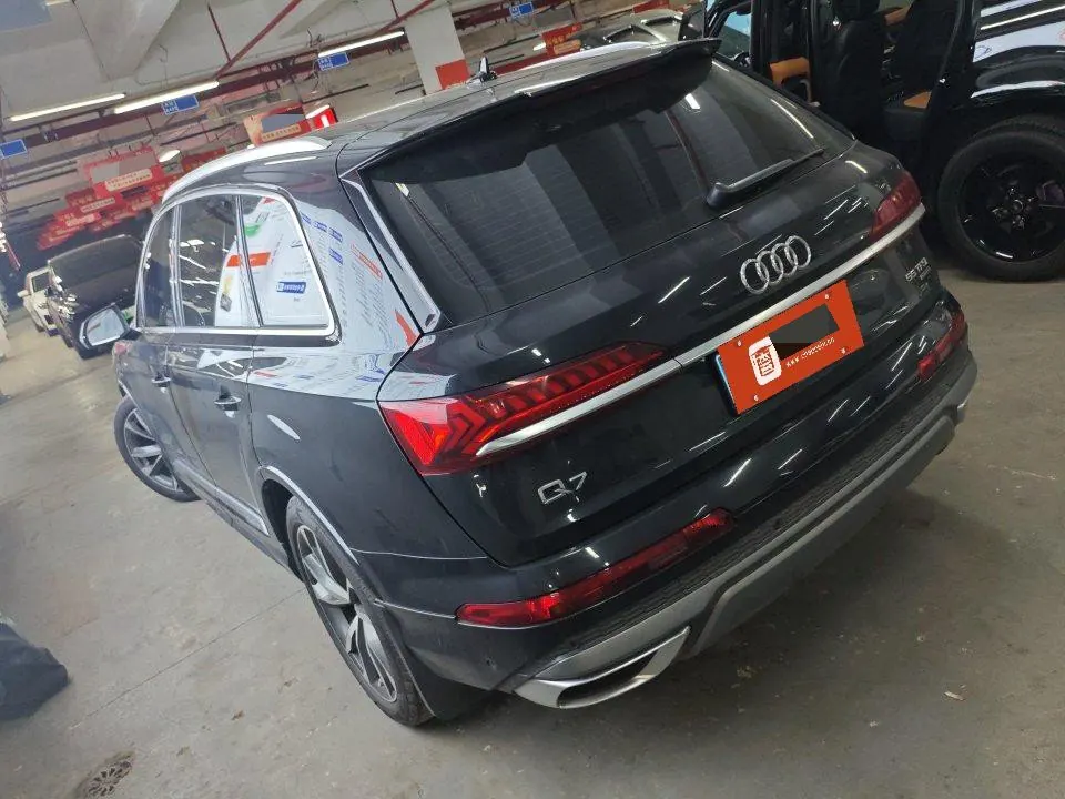 Audi Q7 (Imported) 2021 Q7 48V 3.0TFSI 55TFSI Quattro S line Honorable Automatic Gear 8